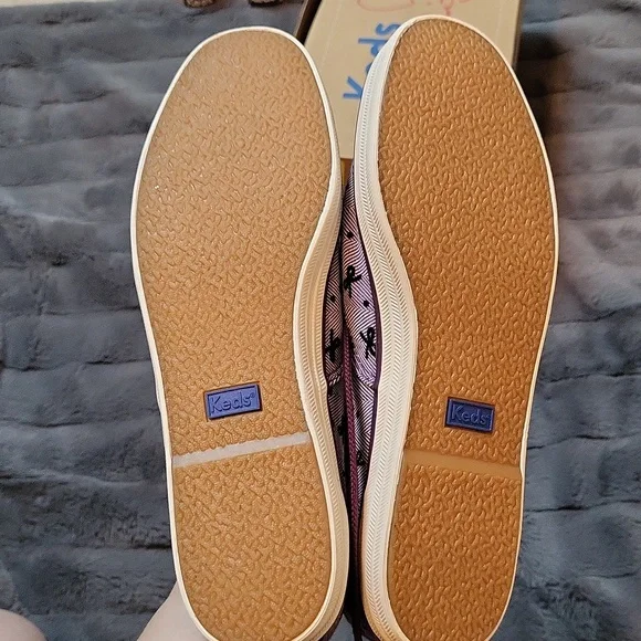 NWT! RARE! Taylor Swift In Collaboration with Keds Purple Bow Print Keds! Size 8 - Picture 8 of 11
